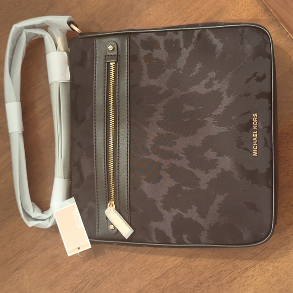 NWT Michael Kors Jet Set Lg Crossbody Printed - Picture 4 of 6